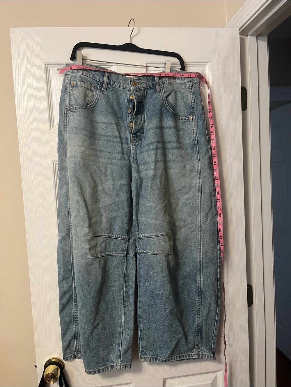 Free People/ WE THE FREE GOOD LUCK
MID RISE BARREL LEG JEANS Size 31 - Picture 12 of 13